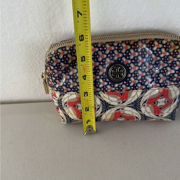 TORY BURCH COSMETIC POUCH - Picture 11 of 14